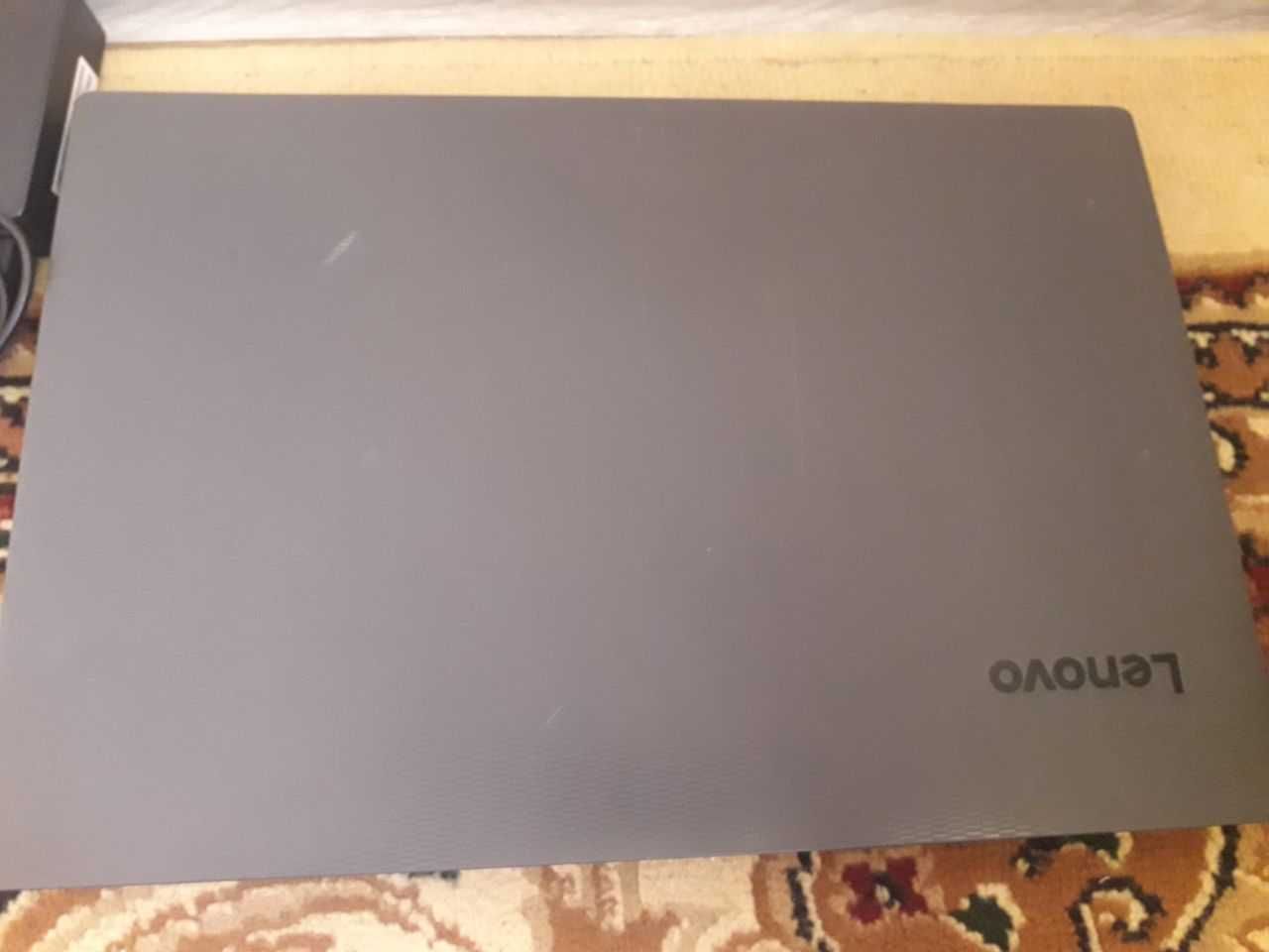 Noutbook  lenovo
