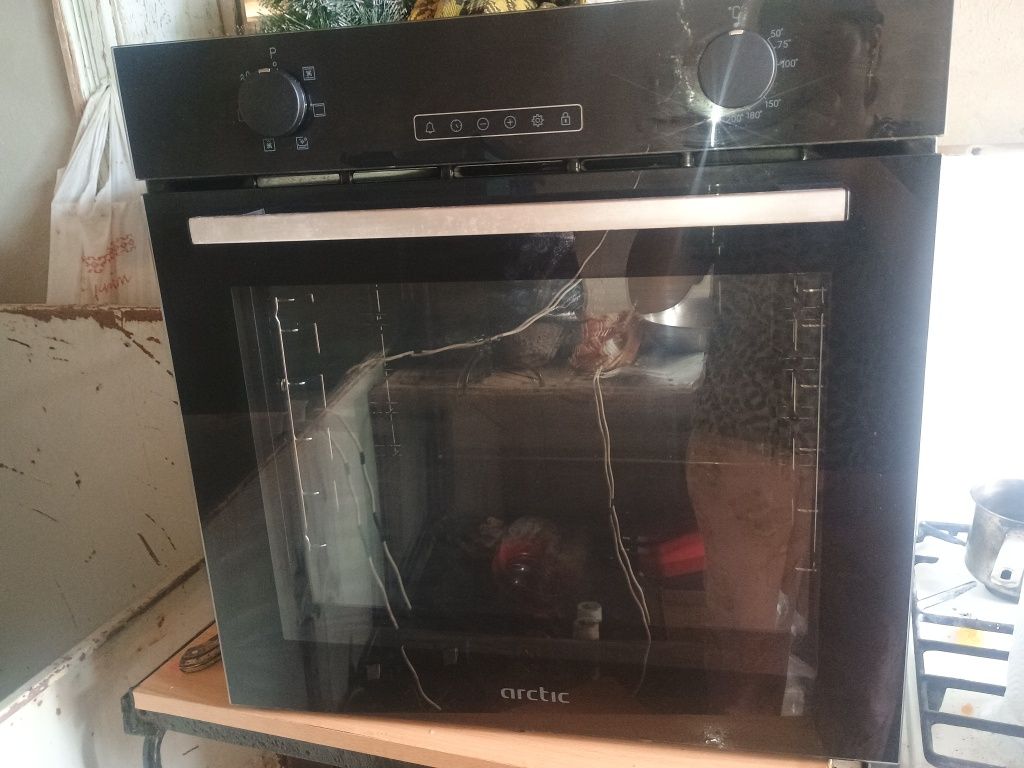 Vând mașină de spălat Electrolux 7kg perfect functionla și cuptor