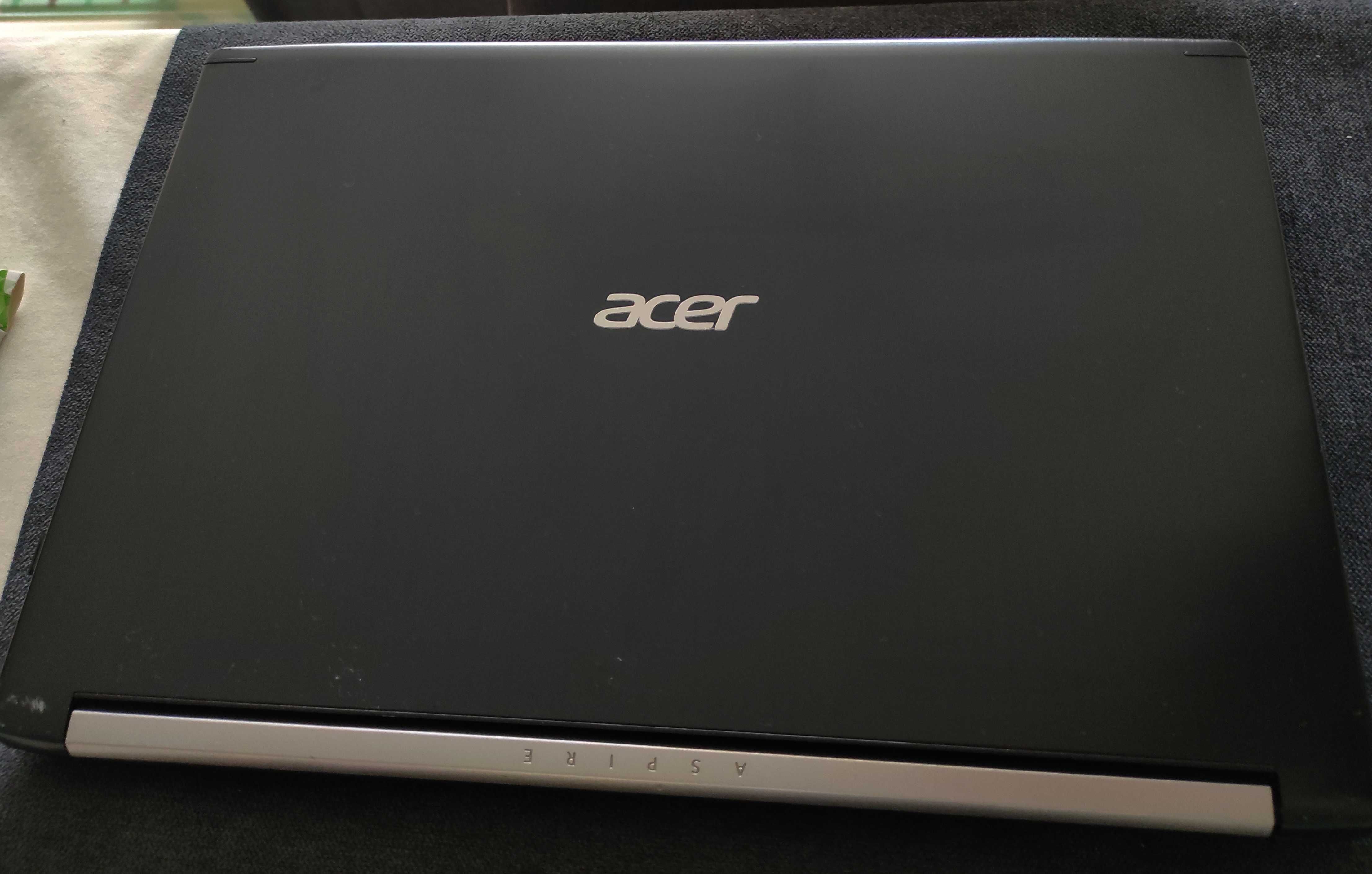 Acer Aspire A715-72G