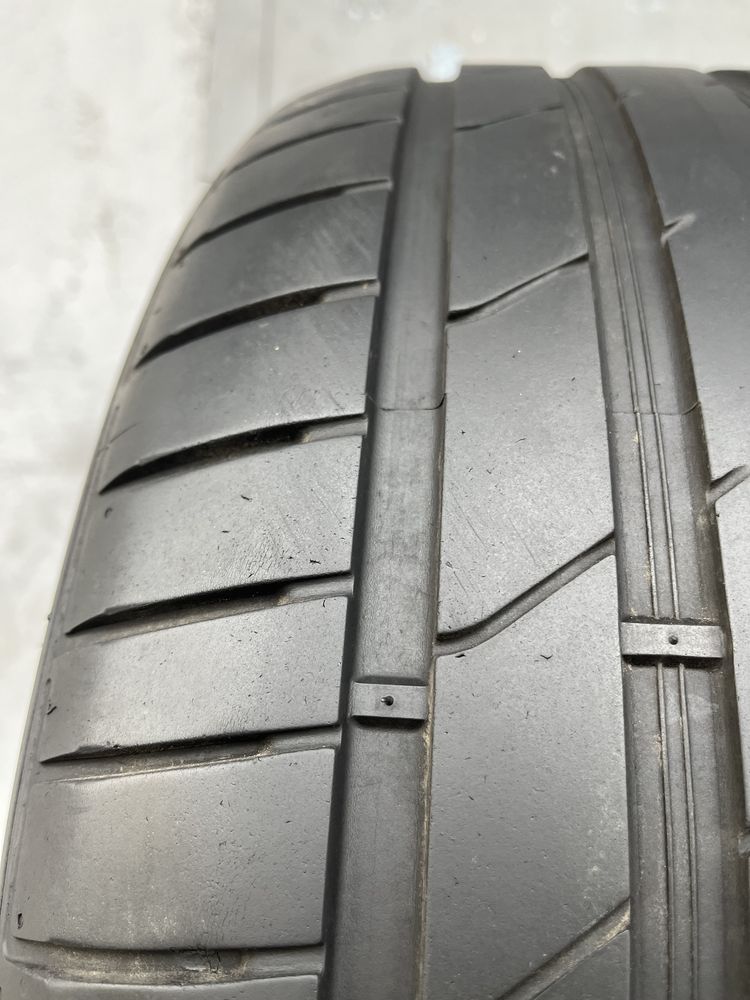 2 бр. летни гуми 275/40/19 Hankook RSC DOT 1021 5 mm