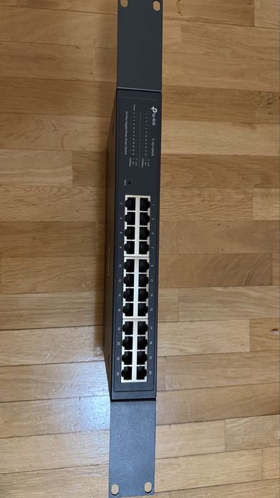 Switch TP-Link TL-SG1024DE - 24 porturi