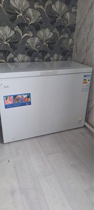 Срочно продам морозильную камеру