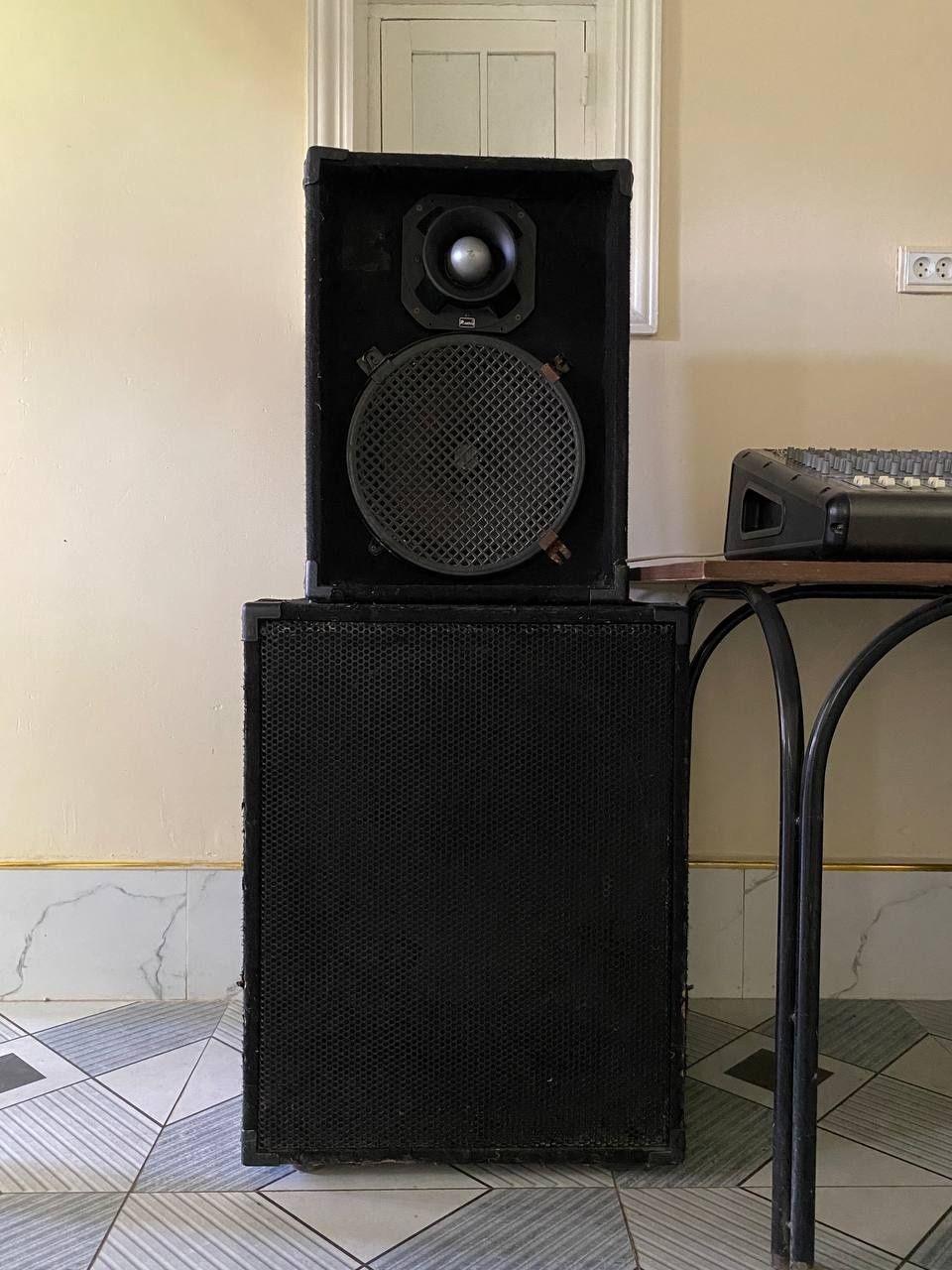 Apparatura, usilitel, kalonka