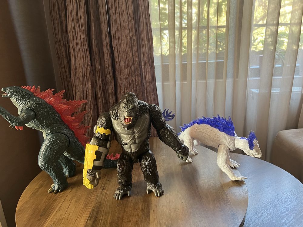 Годзила Monsterverse с Мега радиционен лъч