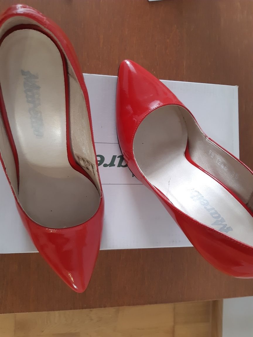 Pantofi piele lac roșu
