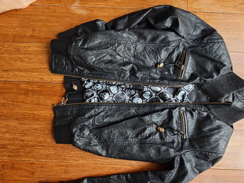 Дамско кожено Яке,  и фланелка