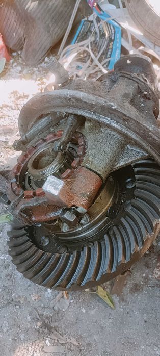 Piese din dezmembrare pentru camioane de tip "Bucegi"