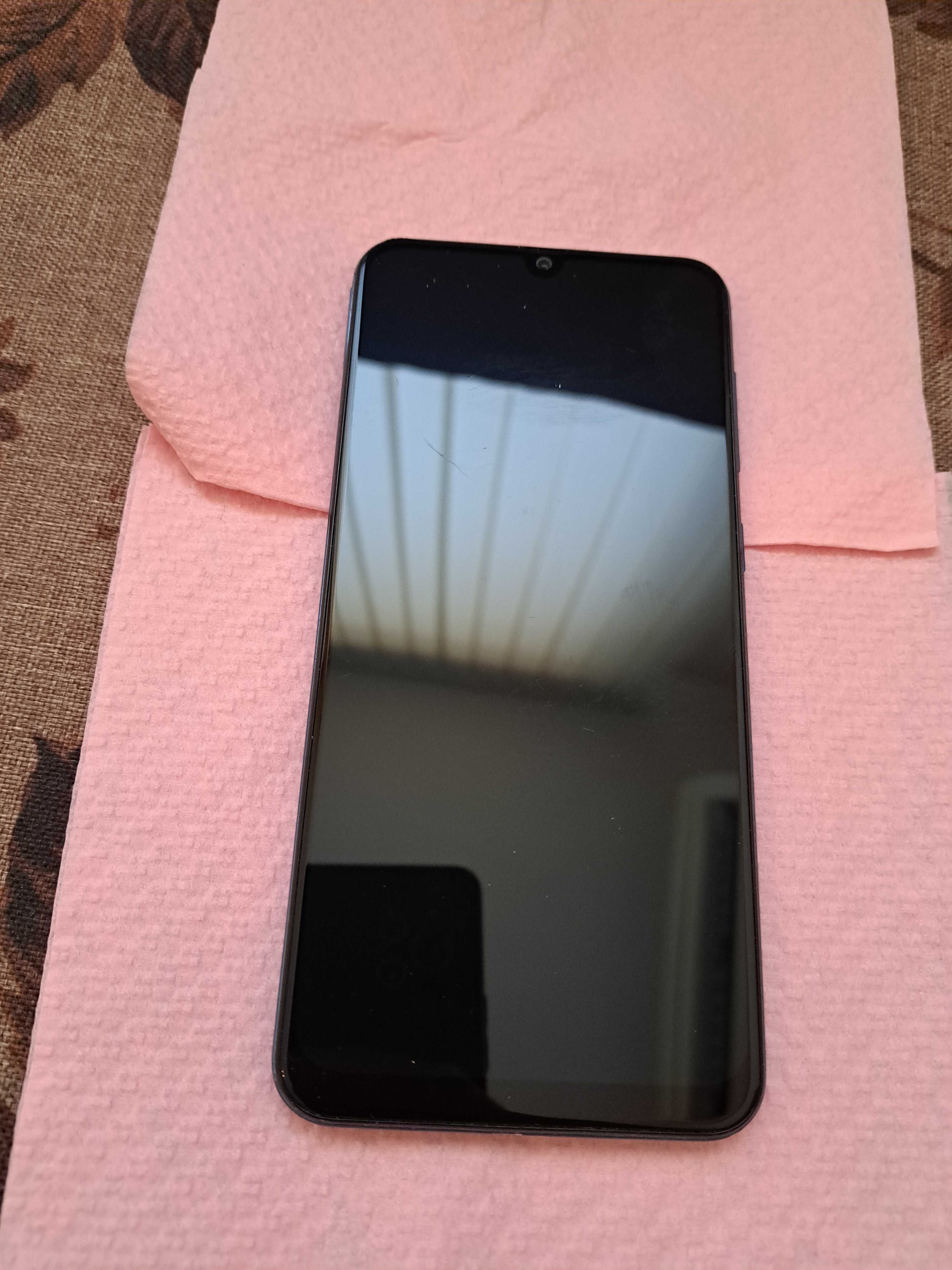 Продава  Samsung A50