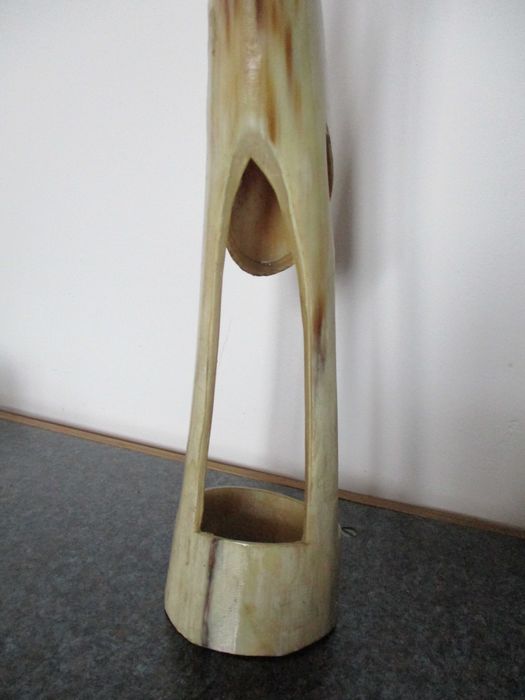 corn , pasare din corn . decoratiune , vanatoare