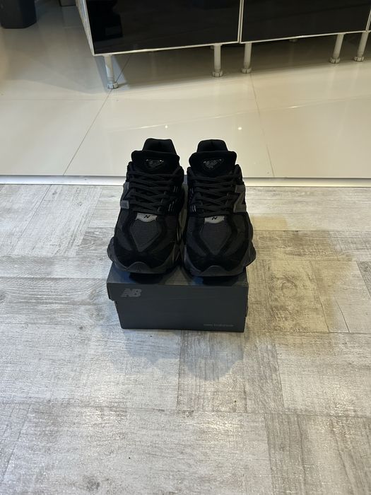 New Balance 9060 (black with black cement)