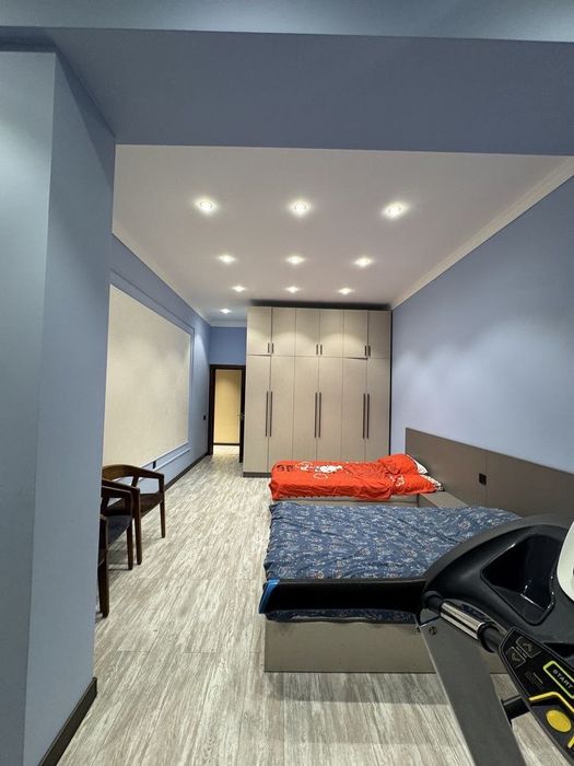 Yakkasaroy Lyuks 4 xona 200M2