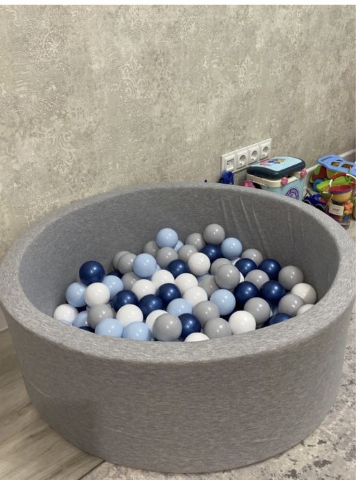 Сухой , детский бассейн