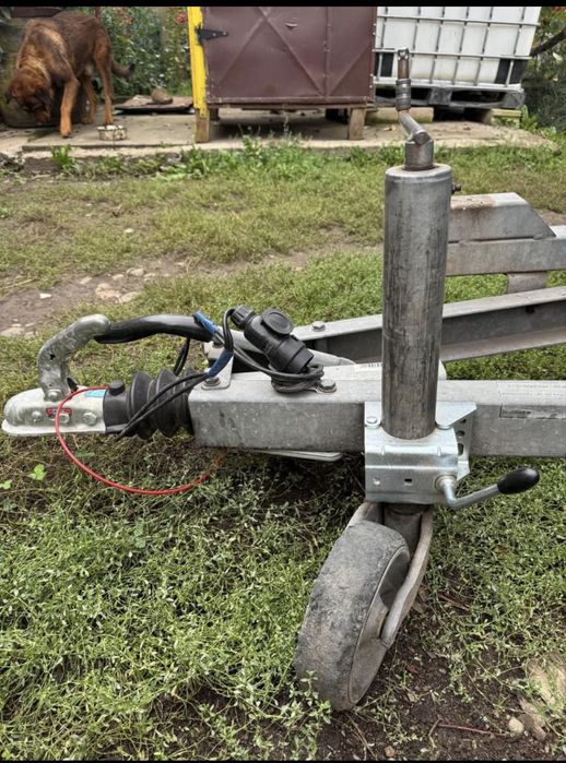 Vand Remorca pe o axa