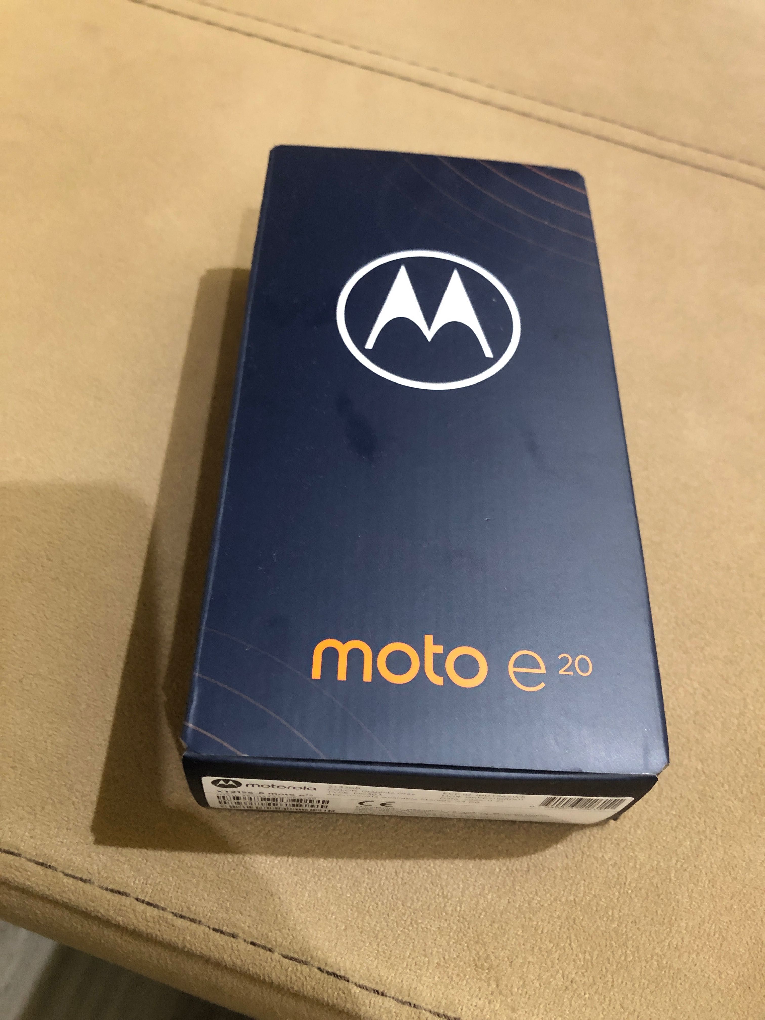 Motorola E20 Чисто нов