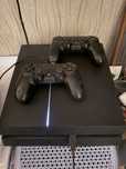 Playstation 4 1TB с два джойстика и игри