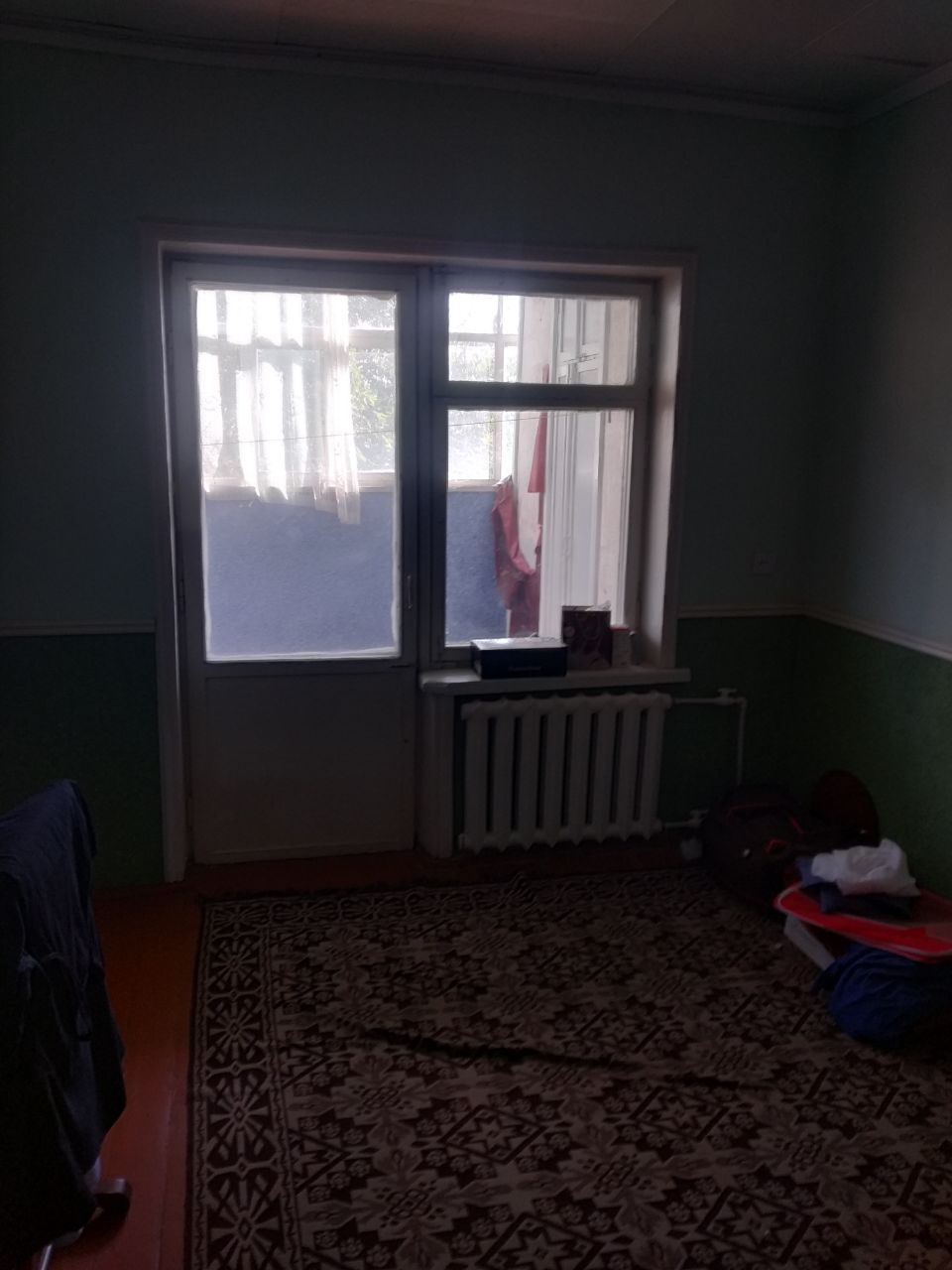 Продается квартира в городе Ангрен5/1.а трёх комнатная этаж 4 керпичн