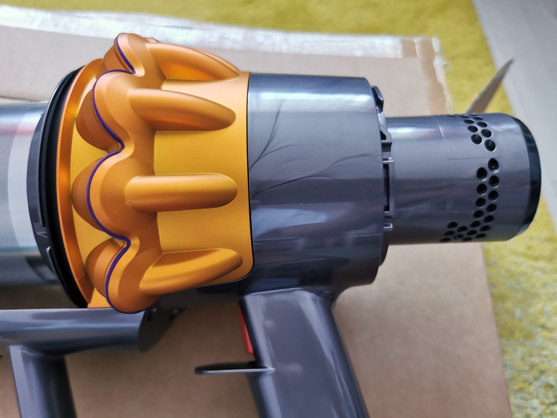 Corp aspirator Dyson V15 nou