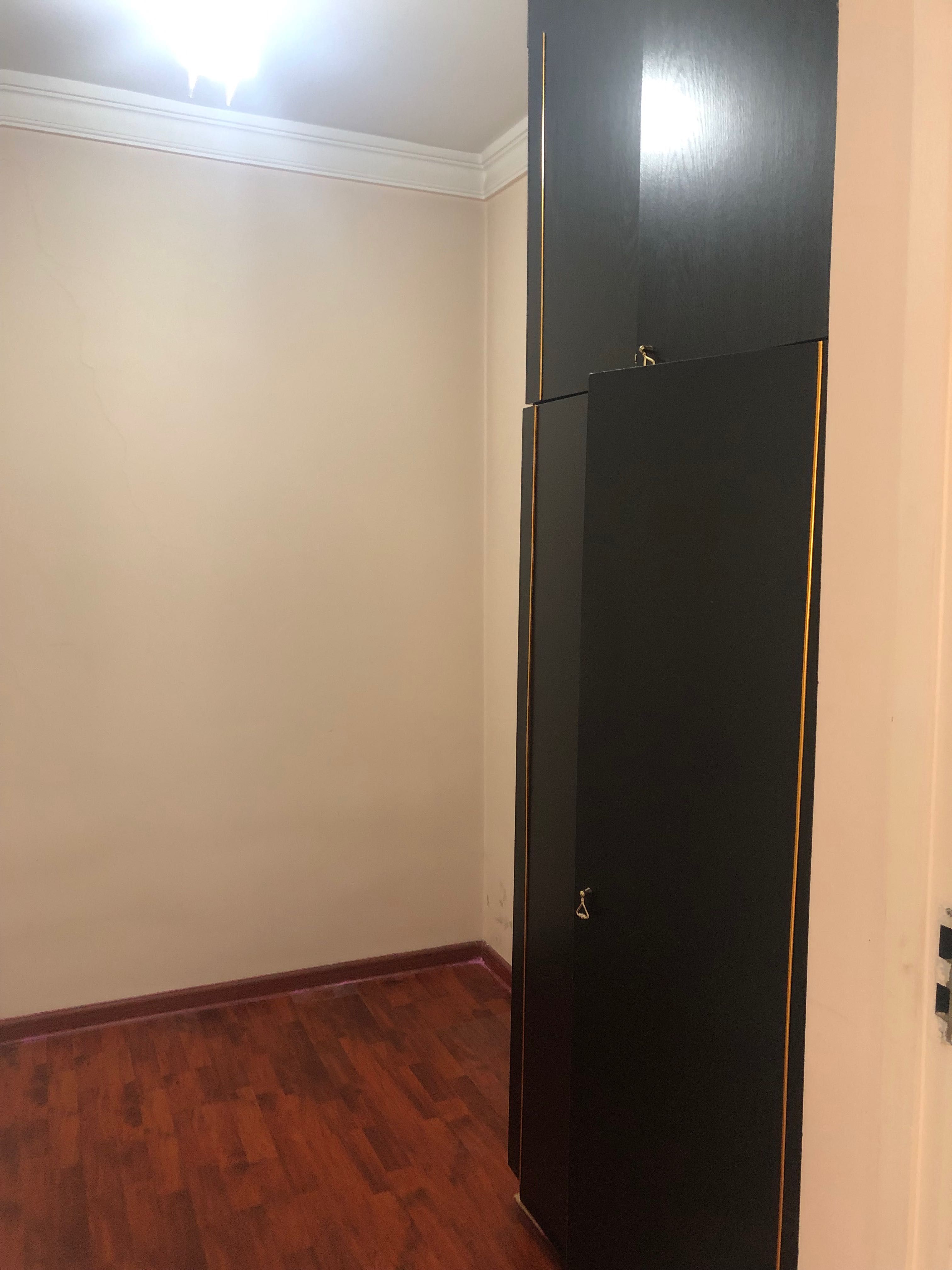 продается Юнусабад , квартира 2в3 /1/4 вдоль дороги под бизнес