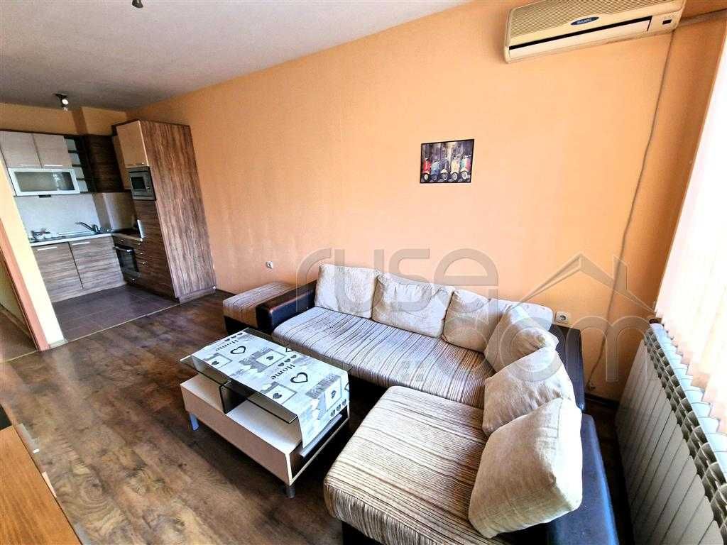 Продава се Тристаен апартамент в Русе, Център - 87 кв.м за 1641 €/кв.м - Снимка #2