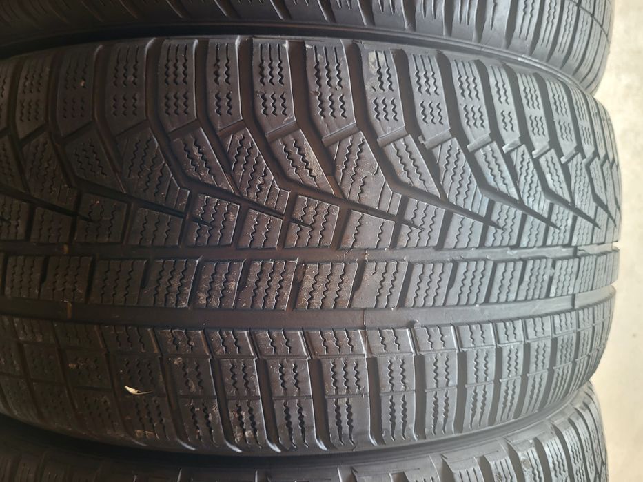 4 anvelope 225 45 R 18 Hankook iarna