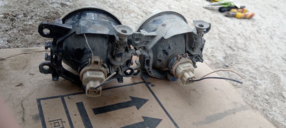 Фары туманные Логан 2