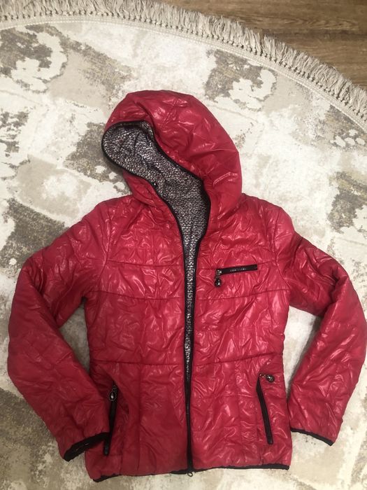 Продом куртку сезон осень-весна