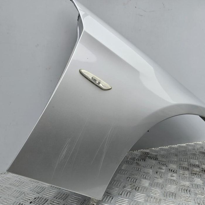 Aripa fata dreapta BMW Seria 3 E90