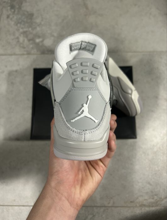 Jordan 4 Frozen Moments