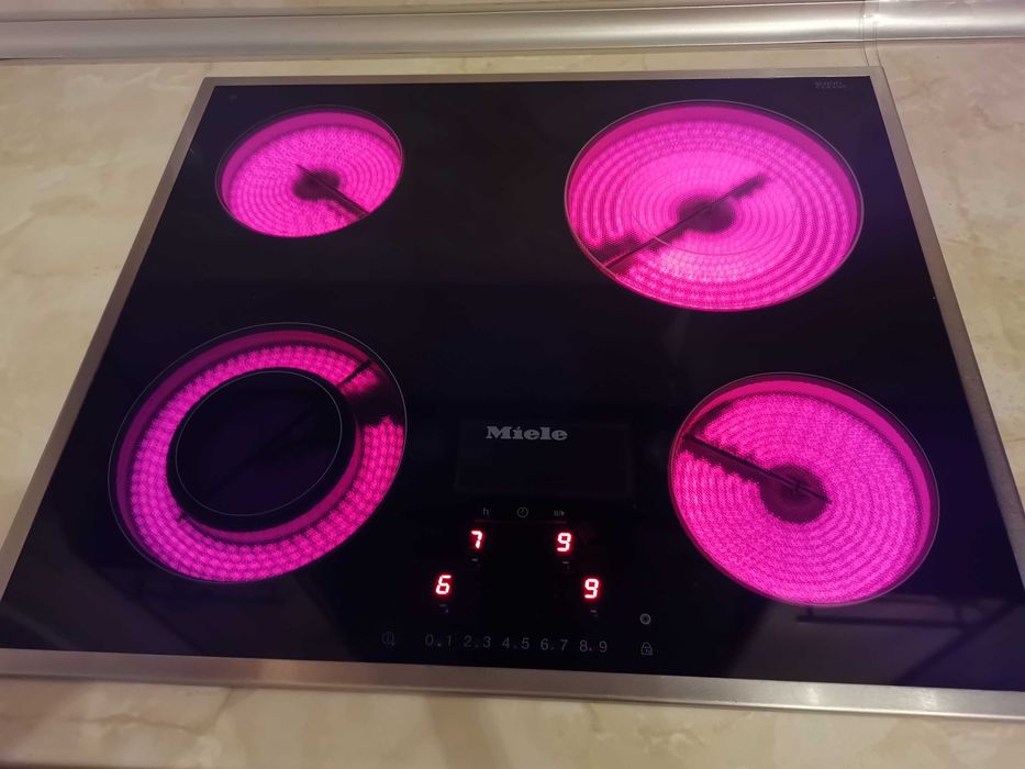 Стъклокерамичен плот MIELE с Гаранция