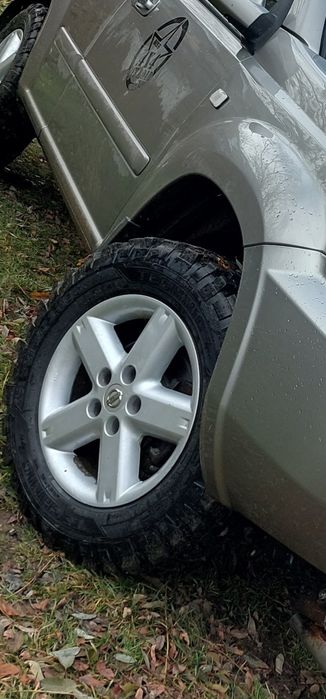 Anvelope off roade aproape noi R 16 cu jante Nissan xtrail