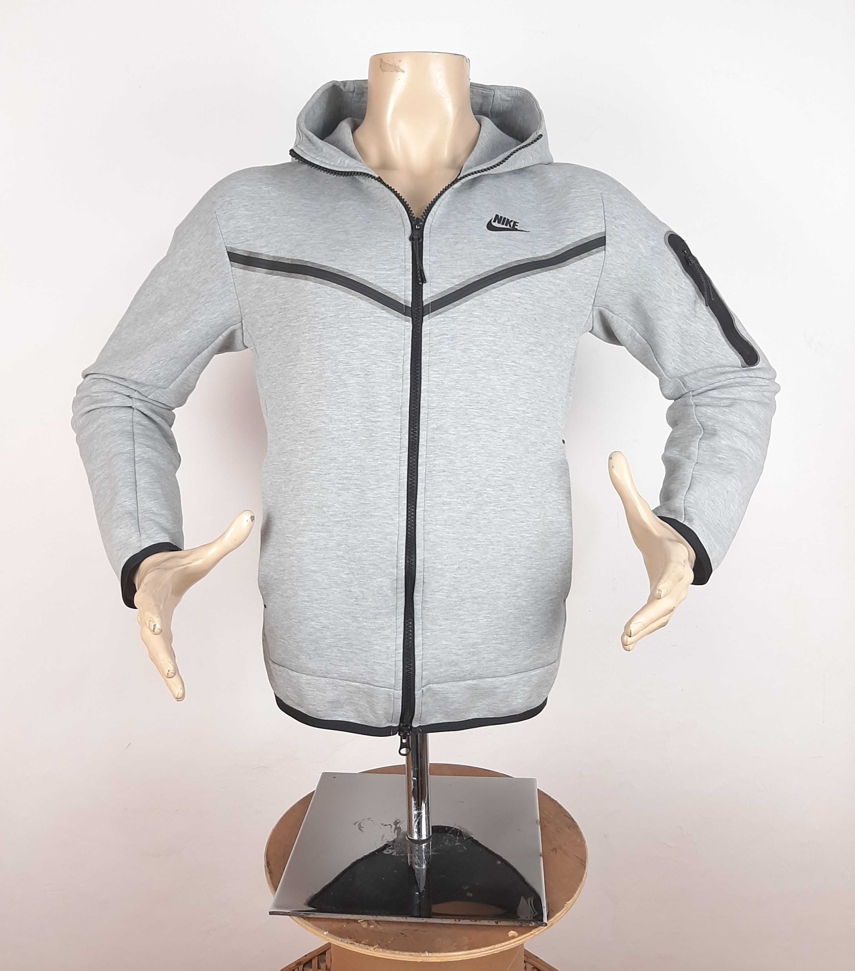 Nike Tech Fleece - Оригинално мъжко горнище размер S