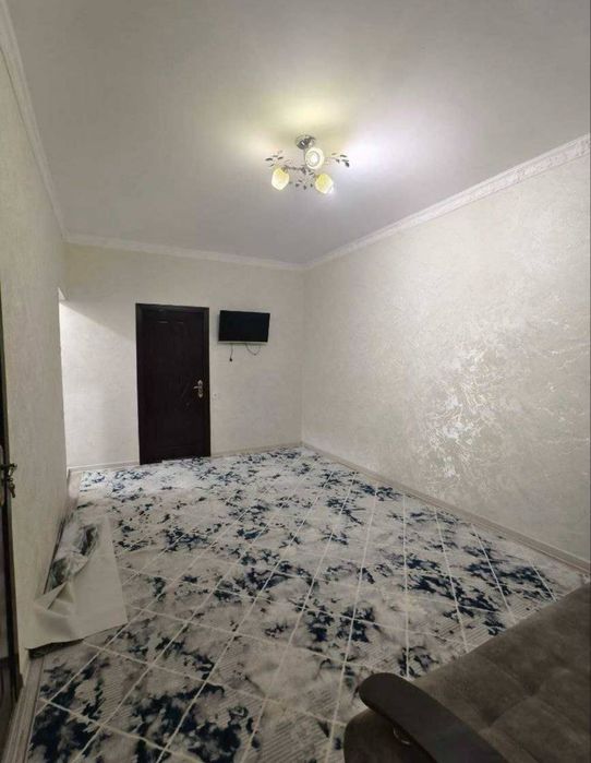 Срочно 2/3/4 Зеркалка. Чиланзар 8кв Райхон Кафе