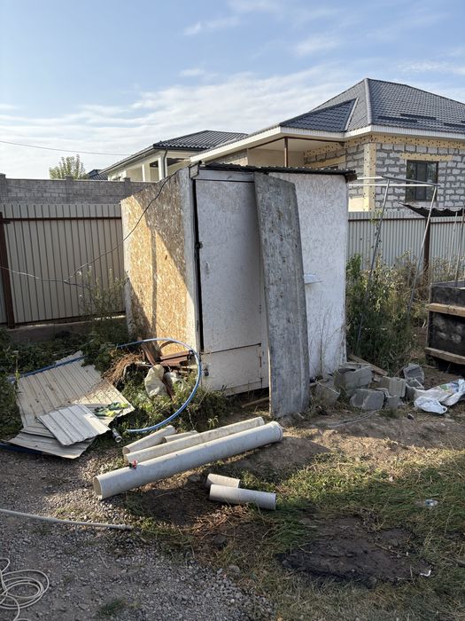 Фанерный домик для тех кто строится