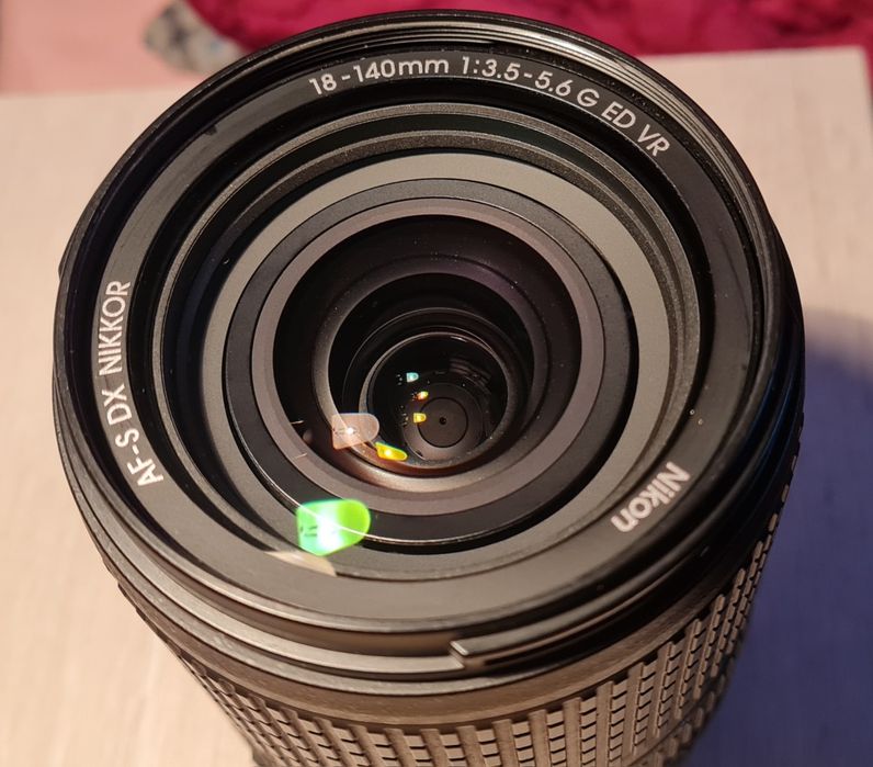Vând obiectiv Nikon 18-140mm 3,5-5,6G DX SWM VR ED