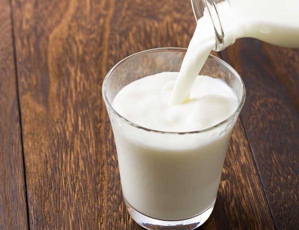 Vand lapte proaspat de vaca telemea cas