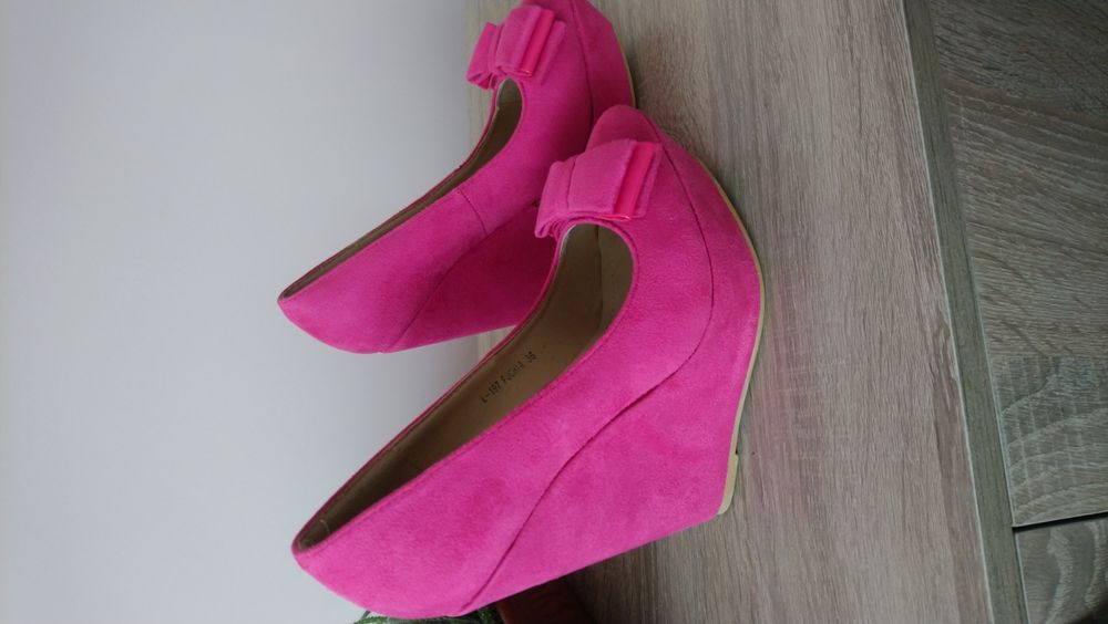 Дамски обувки високи