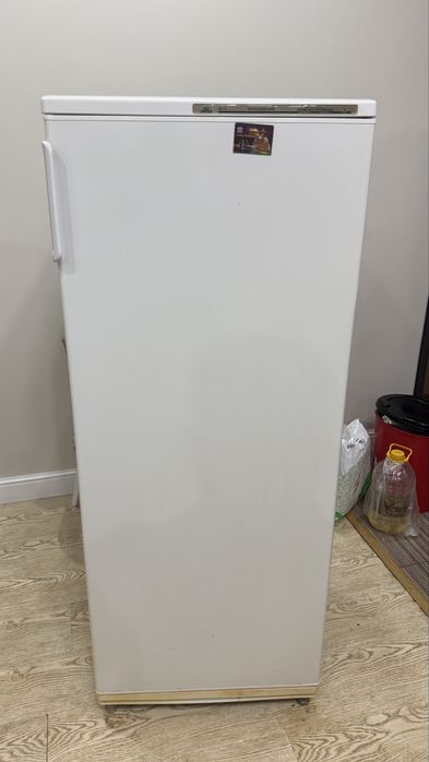 Продам морозильник