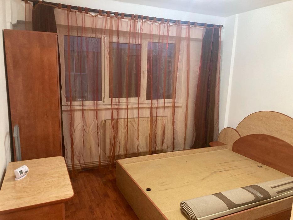 Inchiriez apartament 3 camere Micro 3, Buzau