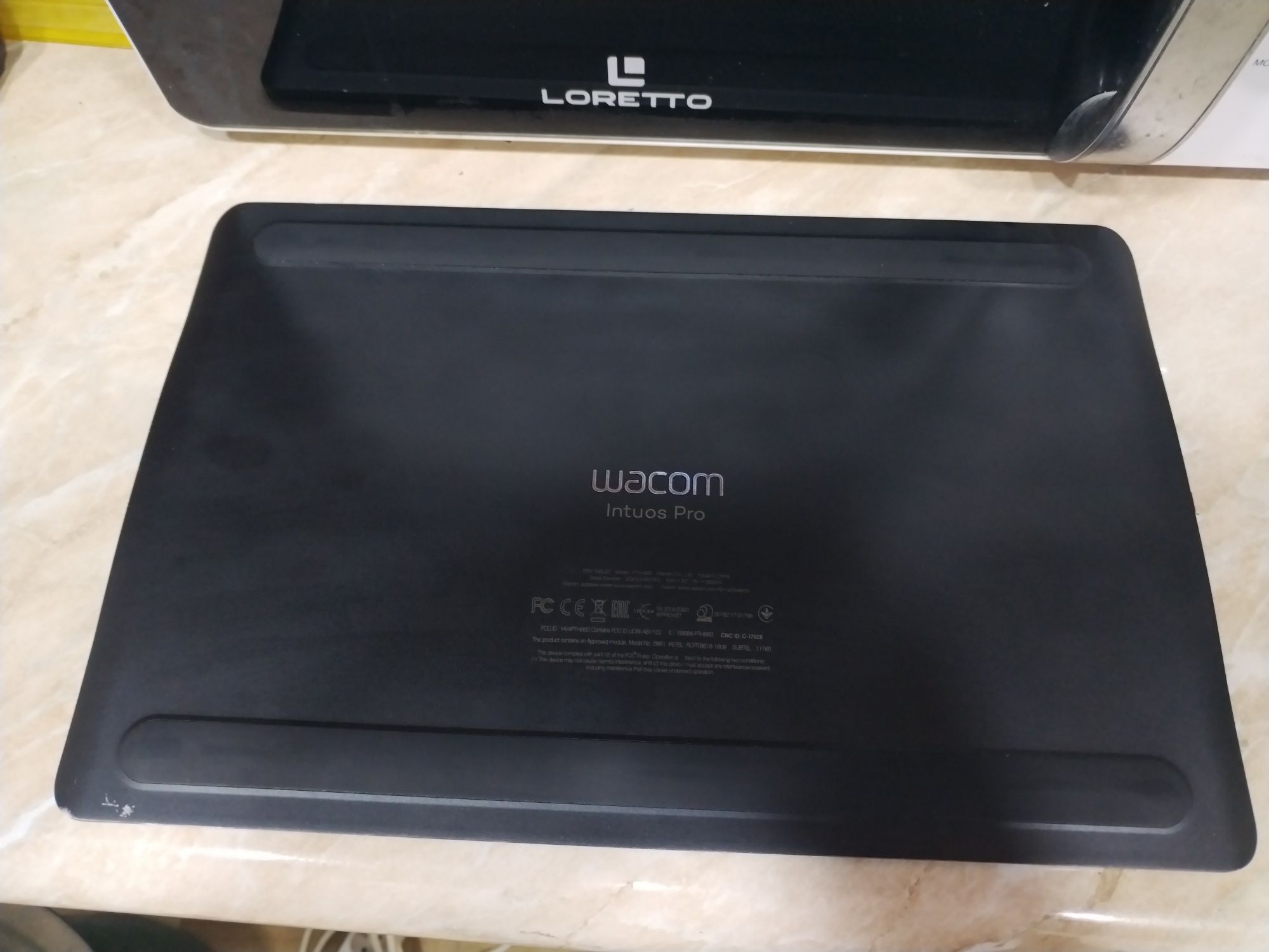 Графический планшет wacom intuos pro