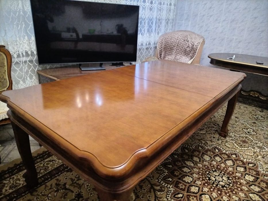 Продам дубовый раздвижной стол