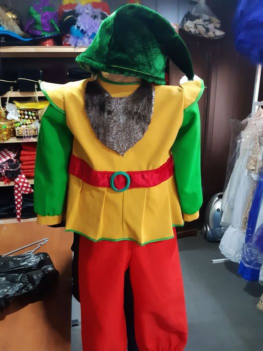 Прокат карнавалных костюм