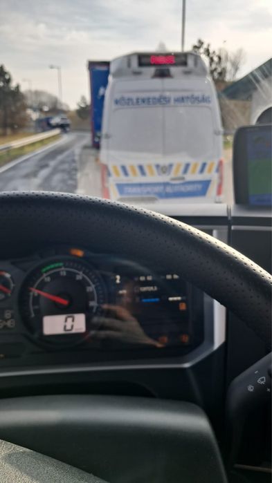 Vand transportor 9 poziti Renaul 2023/11 km 134000 strucrura lohr 2005