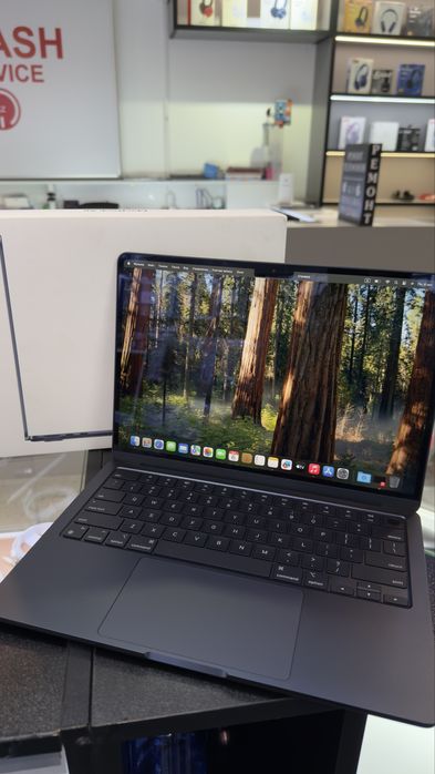 MacBook Air M3 8/512GB Mid
