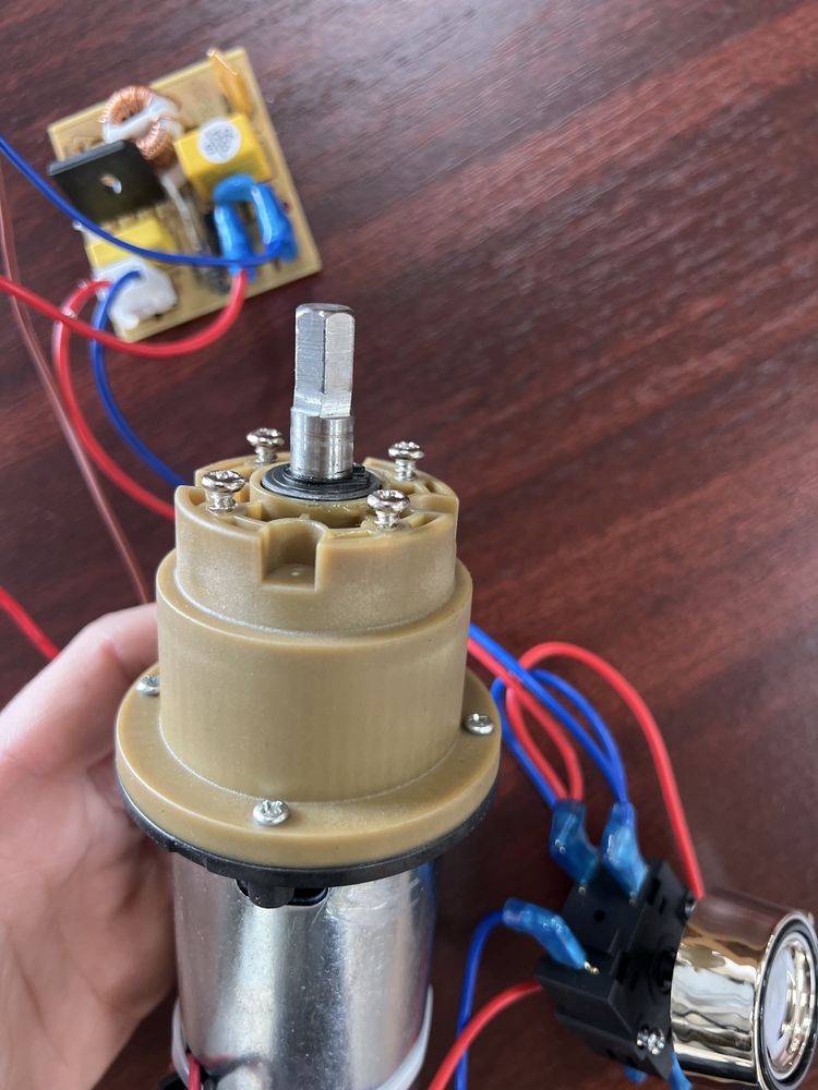 Motor  220v pentru aplicatii
