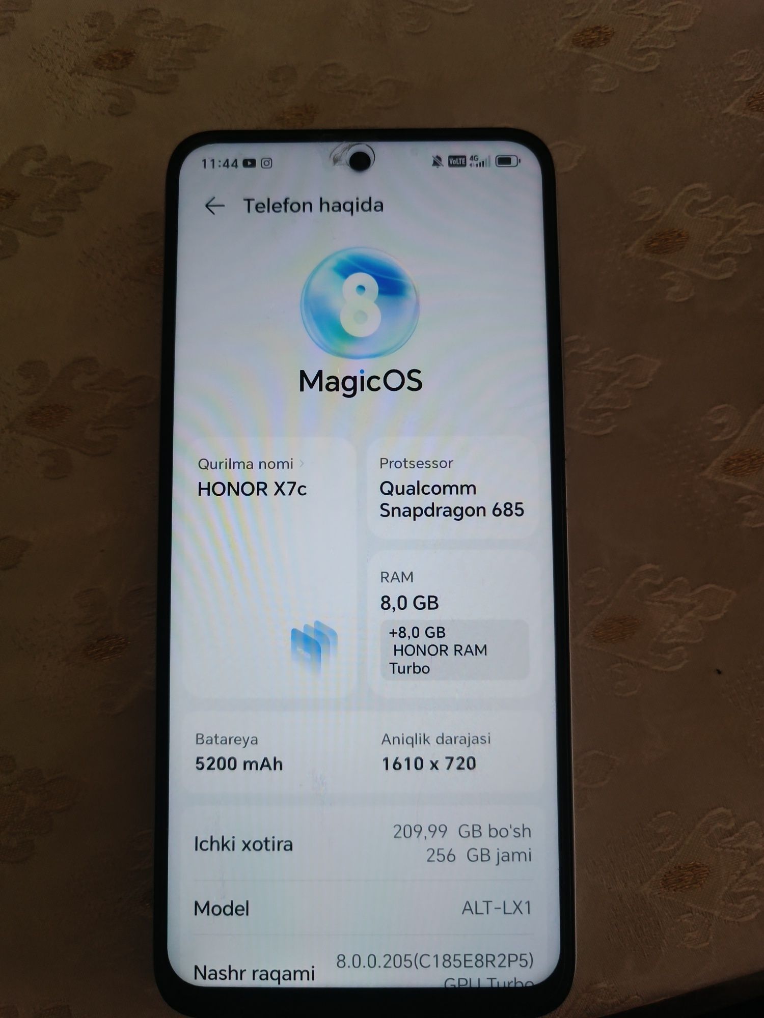 Honor x7c 256Gb.