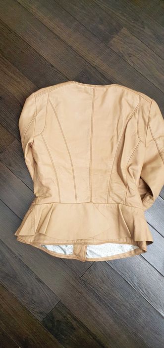 Geaca piele de miel,Zara,culoarea bej