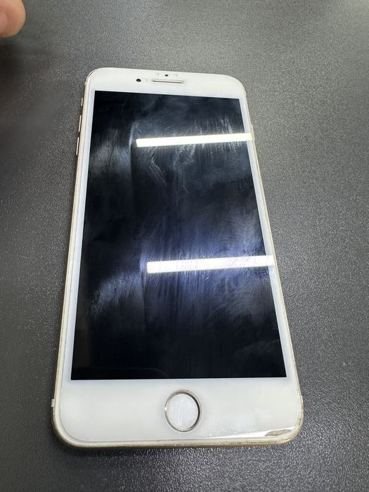 Iphone 7 plus 32 talik aybi rasmda azgina cha chuqalri bor baterya usl