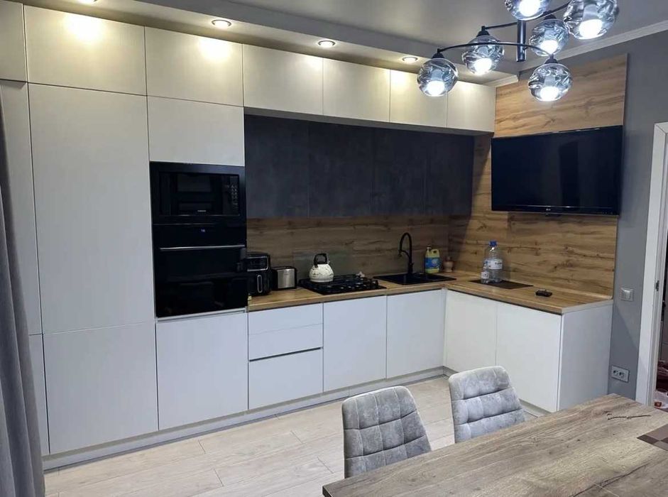 2х комнатная квартира в р-не Военный городок за 40 млн тнг