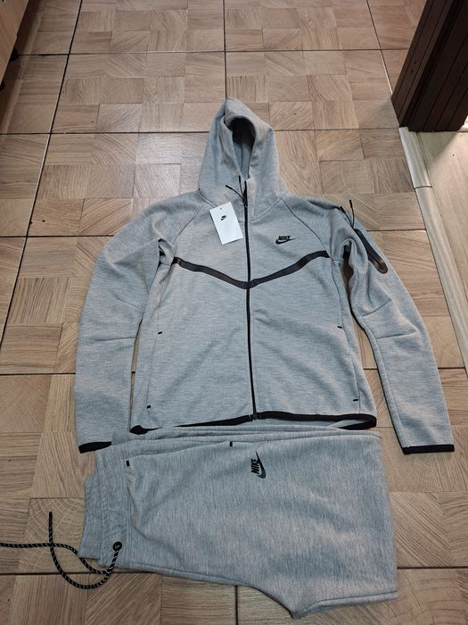 Trening damă,culoarea gri