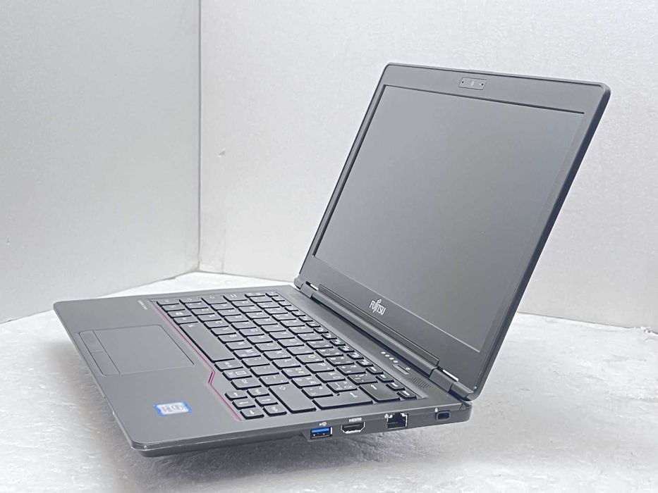 Реновиран лаптоп Fujitsu LIFEBOOK U729 i5-8265U 8GB 26GB/Отличен